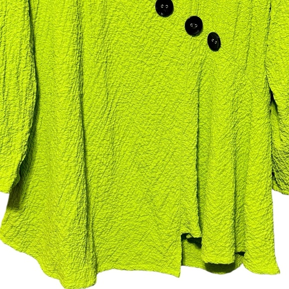 Ali Miles Crinkle Button Detail Artsy Long Sleeve Bright Green Tunic - Picture 5 of 13